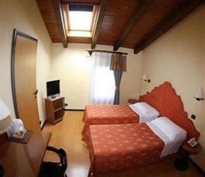 фото отеля Antica Locanda Il Sole