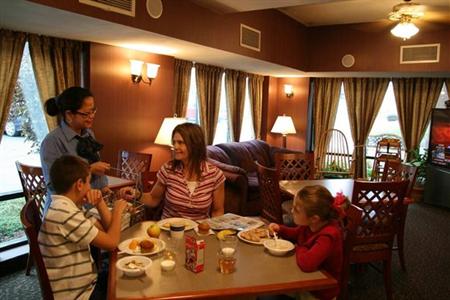 фото отеля Hampton Inn Syracuse North (Airport Area)