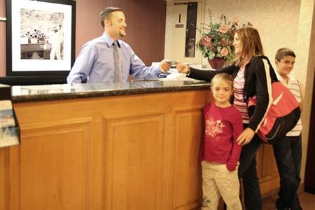 фото отеля Hampton Inn Syracuse North (Airport Area)