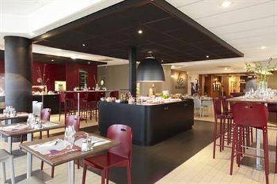 фото отеля Campanile Lyon Nord Ecully Hotel