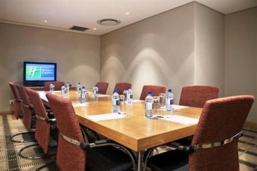 фото отеля Holiday Inn Express Pretoria Sunnypark