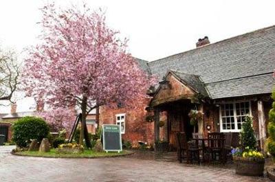 фото отеля Innkeeper's Lodge Rugby