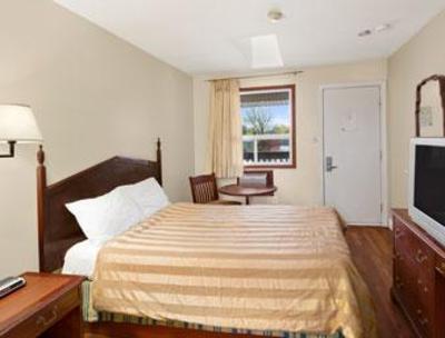 фото отеля Knights Inn Oshawa