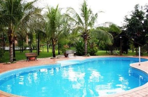 фото отеля Holiday House
