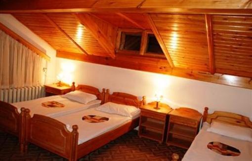 фото отеля Family Hotel Djangal