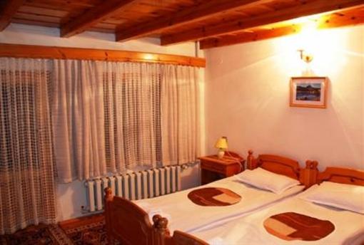 фото отеля Family Hotel Djangal