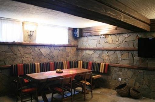 фото отеля Family Hotel Djangal