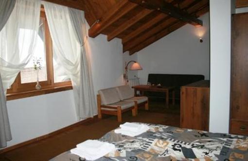 фото отеля Family Hotel Djangal