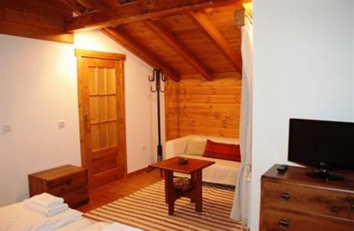 фото отеля Family Hotel Djangal