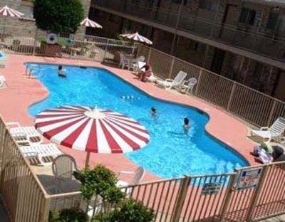 фото отеля Days Inn & Suites Del Rio