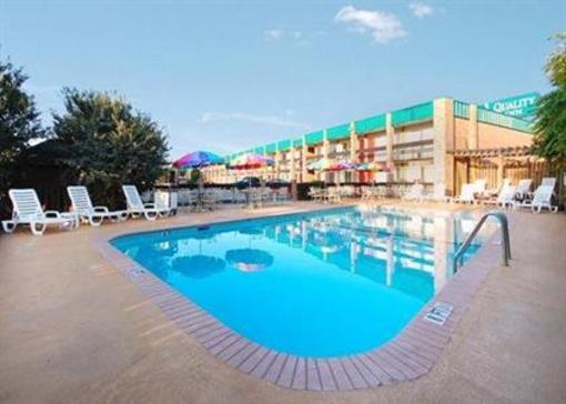 фото отеля Quality Inn Executive Center