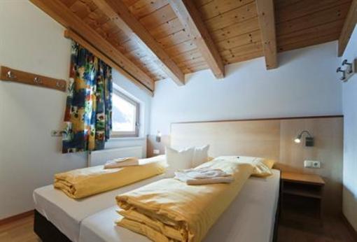 фото отеля Alpina Apart Pettneu am Arlberg