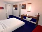 фото отеля Travelodge London Stratford