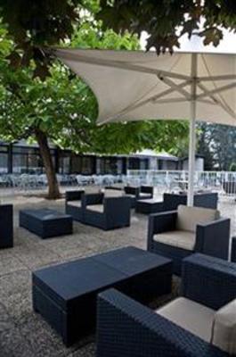 фото отеля Best Western St Etienne Aeroport