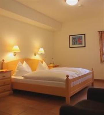 фото отеля Lohauserhof Hotel Dusseldorf