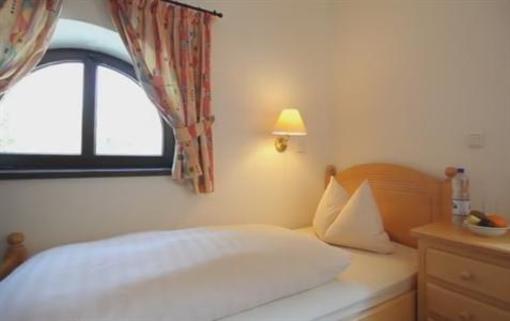 фото отеля Lohauserhof Hotel Dusseldorf