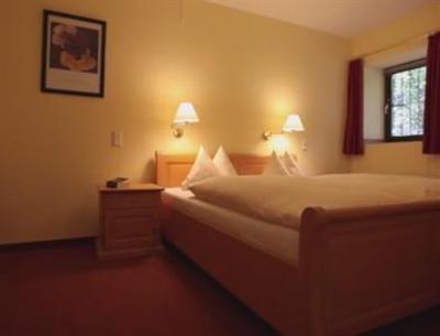 фото отеля Lohauserhof Hotel Dusseldorf