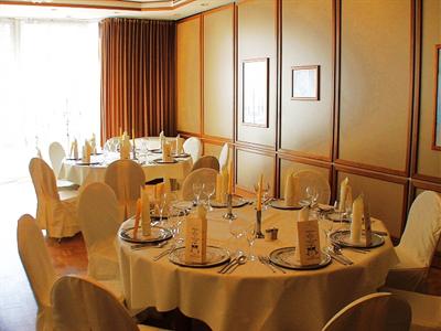 фото отеля Hotel Kaiser Wilhelmshaven