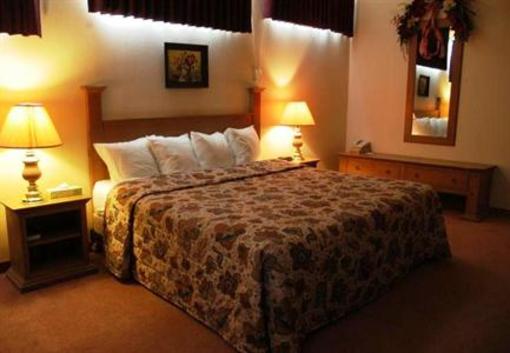 фото отеля Caravan Inn Glenwood Springs
