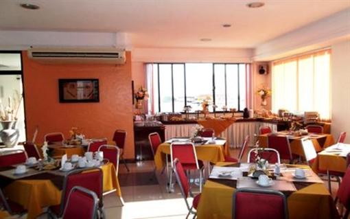 фото отеля Machado's Plaza Hotel