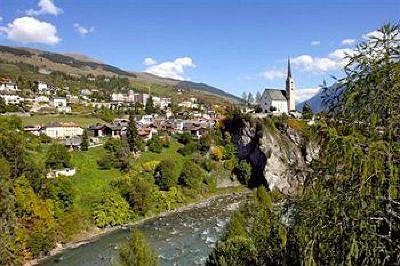 фото отеля Hotel Traube Scuol