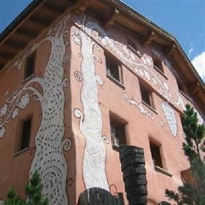 фото отеля Hotel Traube Scuol