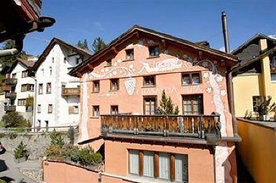 фото отеля Hotel Traube Scuol