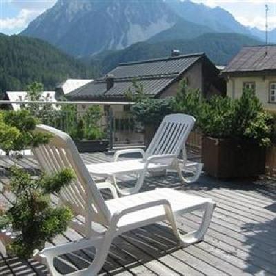 фото отеля Hotel Traube Scuol