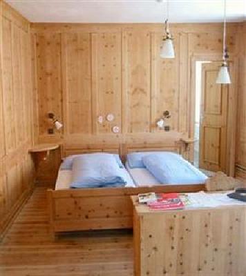фото отеля Hotel Traube Scuol