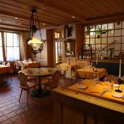 фото отеля Hotel Traube Scuol