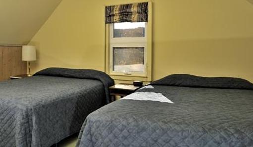 фото отеля Au Pic de l'Aurore Motel-Chalets