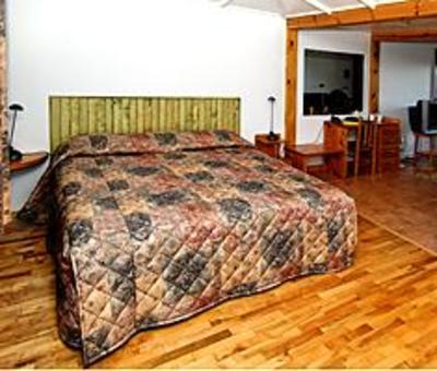 фото отеля Au Pic de l'Aurore Motel-Chalets