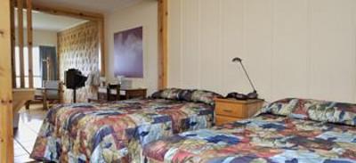 фото отеля Au Pic de l'Aurore Motel-Chalets