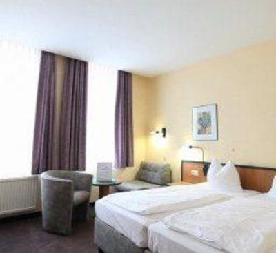 фото отеля Hotel Am Alten Hafen