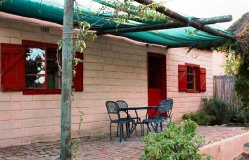 фото отеля Keisie Cottages Montagu
