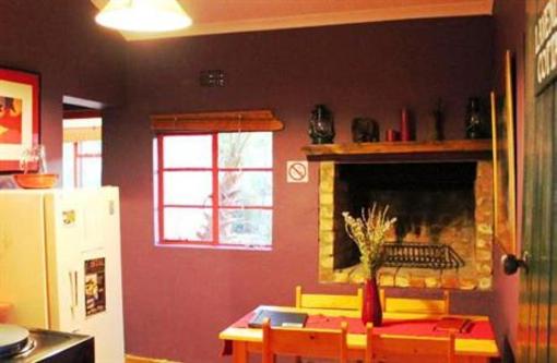 фото отеля Keisie Cottages Montagu