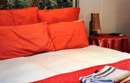фото отеля Keisie Cottages Montagu