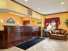 фото отеля Days Inn and Suites Hutchinson