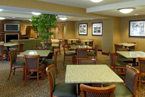 фото отеля Hampton Inn Dubuque