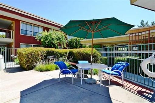 фото отеля County Inn