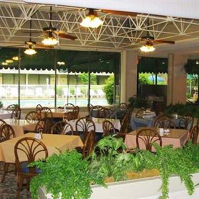 фото отеля Columbus Inn & Suites (Mississippi)