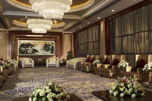 фото отеля BHD International Hotel