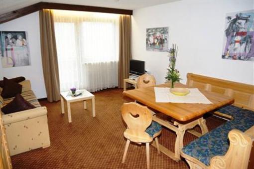 фото отеля Sonnenhof Apartment Oberstdorf