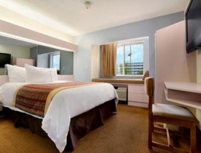 фото отеля Microtel Inn & Suites Airport Kansas City
