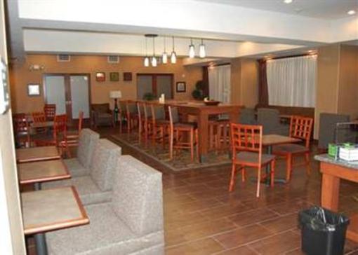 фото отеля Hampton Inn Sidney