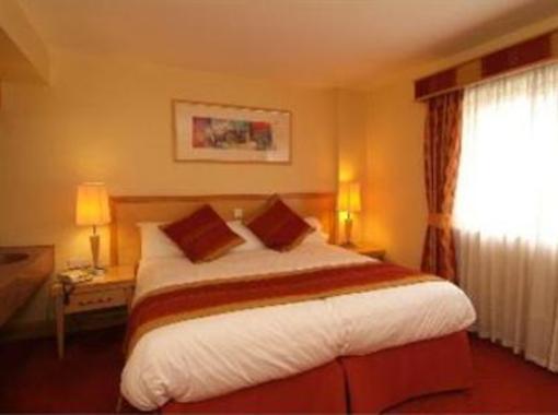 фото отеля Suites Hotel Knowsley