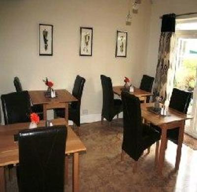 фото отеля Mead Lodge Bed & Breakfast Corsham