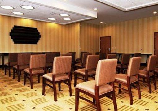 фото отеля Comfort Suites Roswell