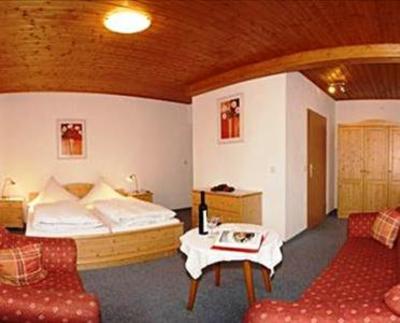 фото отеля Hotel Hambergers Posthotel Reit im Winkl