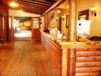 фото отеля Wapiti Lodge